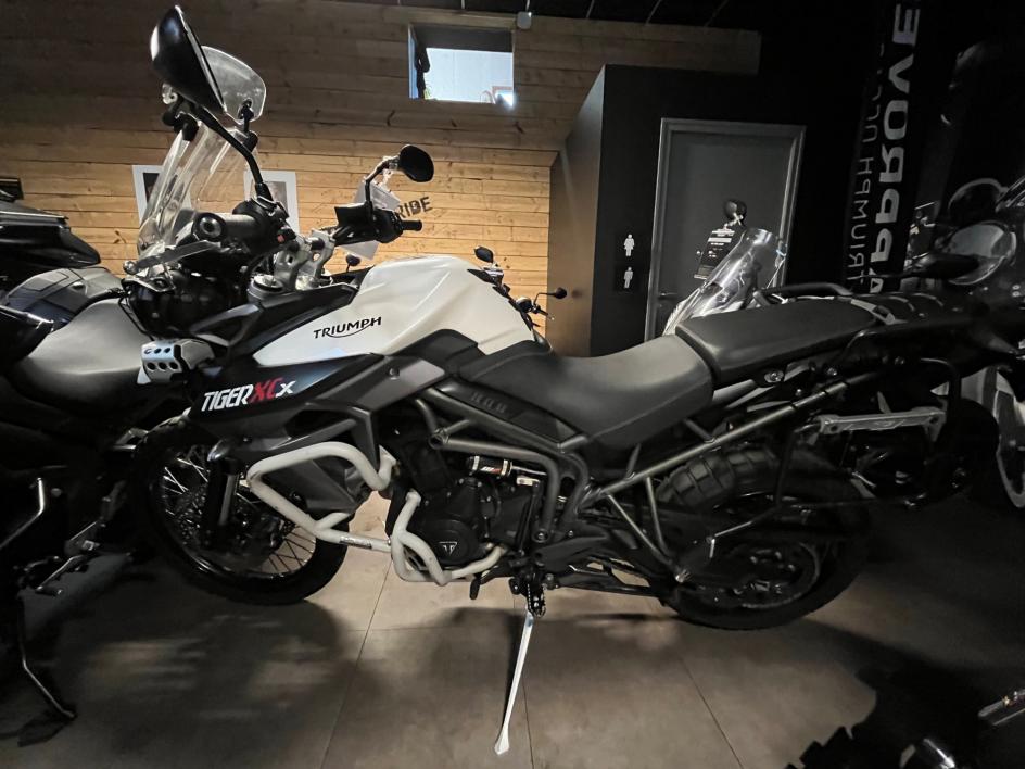 TRIUMPH TIGER 800 XCX
