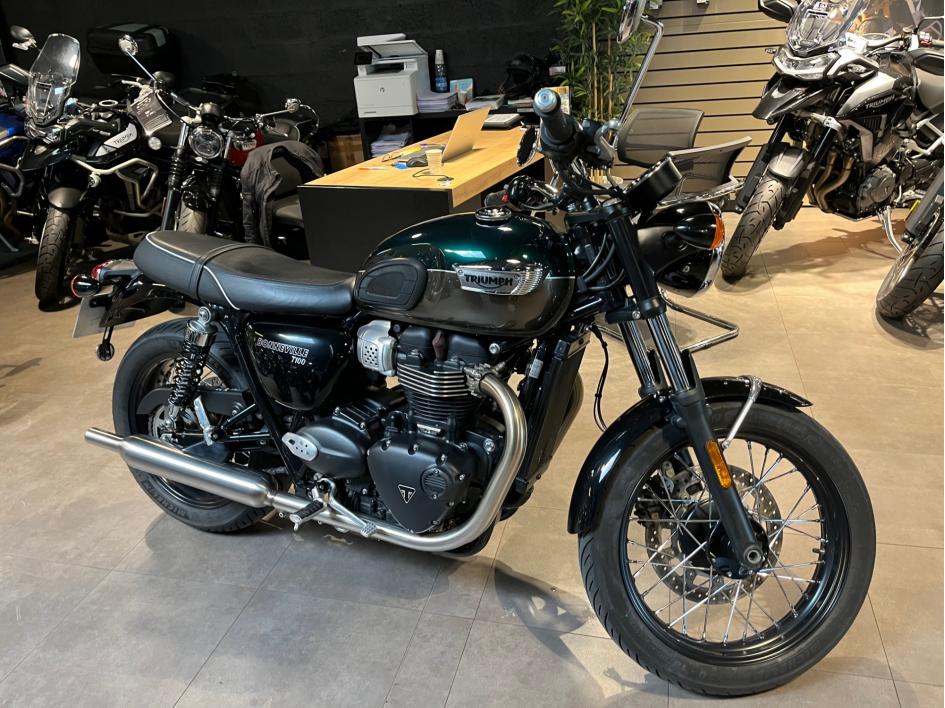 TRIUMPH BONNEVILLE T100