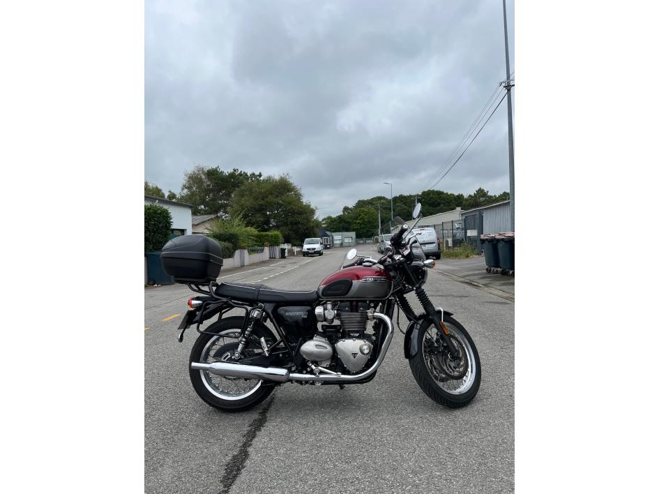 TRIUMPH BONNEVILLE T120