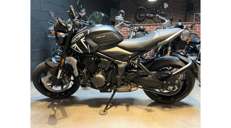 TRIUMPH TRIDENT 660