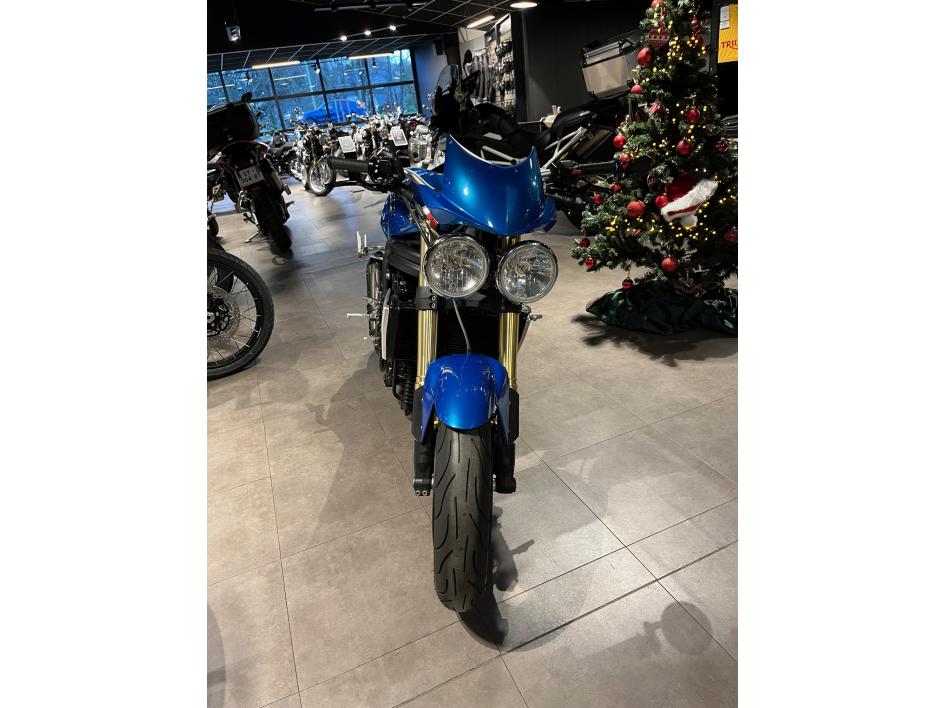 TRIUMPH SPEED TRIPLE 1050