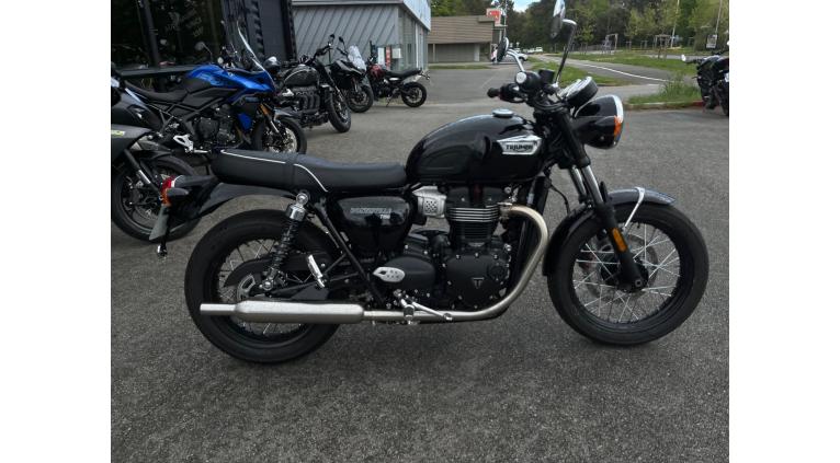 TRIUMPH BONNEVILLE T100 900