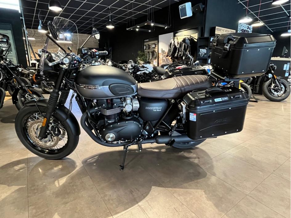 TRIUMPH Bonneville T120 Black