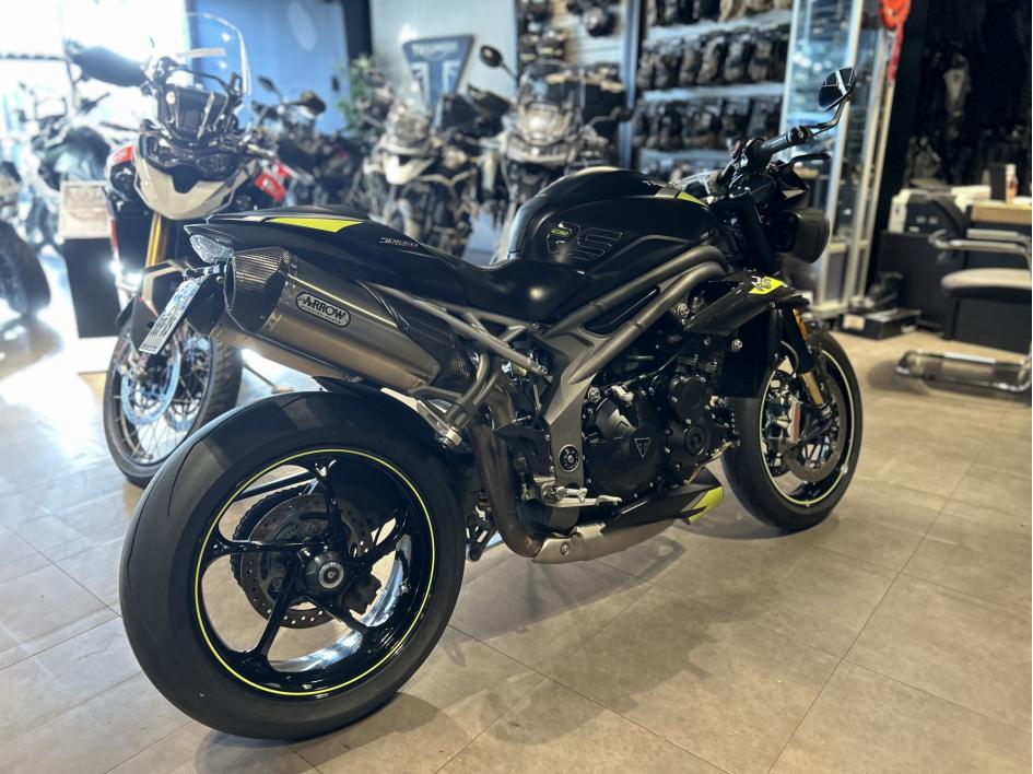 TRIUMPH SPEED TRIPLE 1050 RS