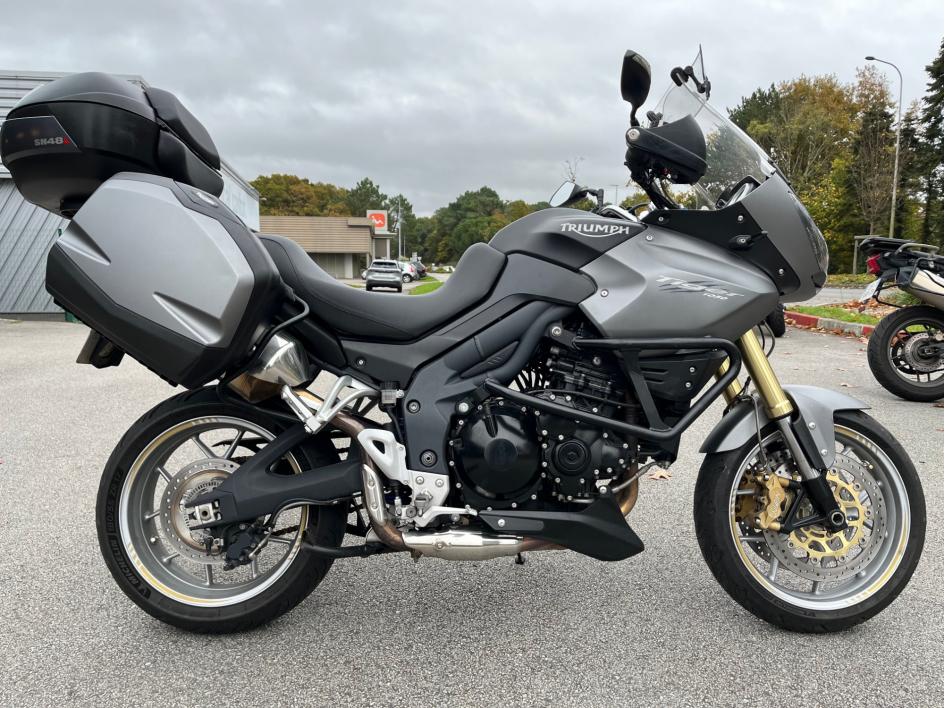 TRIUMPH TIGER 1050 SE