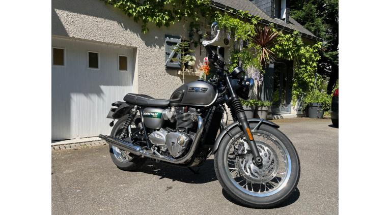 TRIUMPH Bonneville T120 GOLD LINE Edition