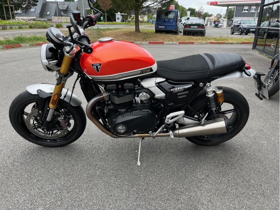 TRIUMPH 1200 SPEED TWIN RS