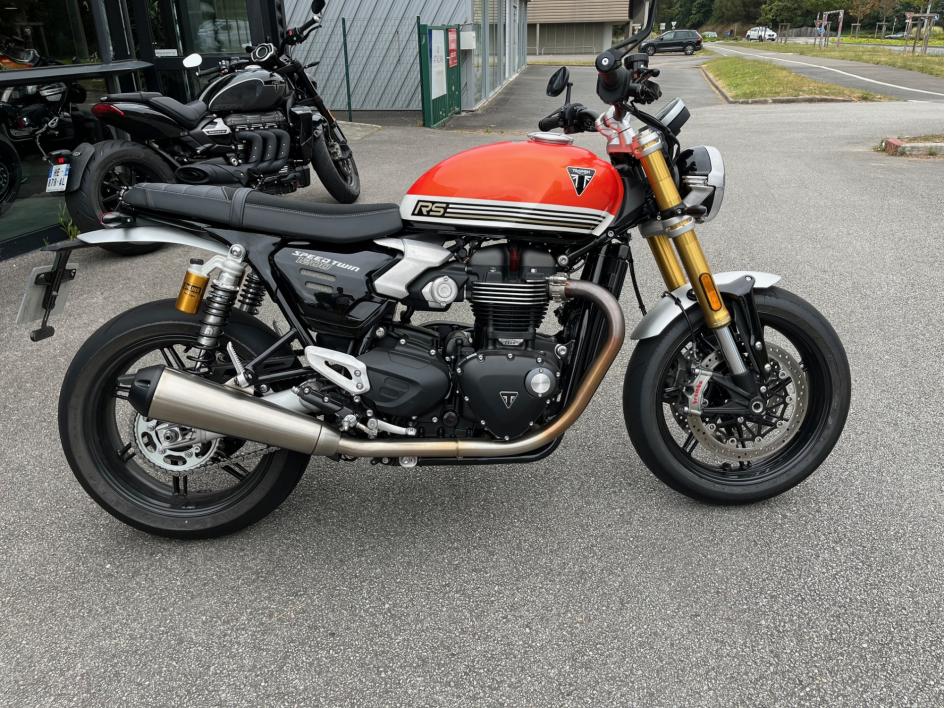 TRIUMPH 1200 SPEED TWIN RS