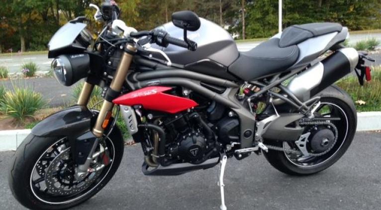 1050 SPEED TRIPLE S (VERSION R)