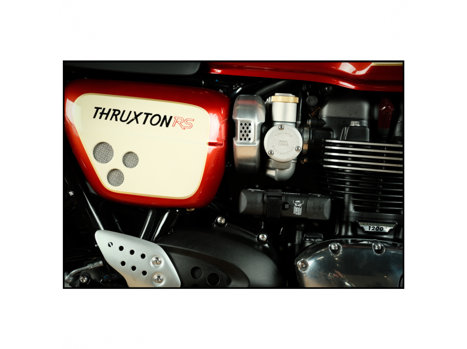 1200 TRUXTON RS CLASSIC CANDY RED & CREAM