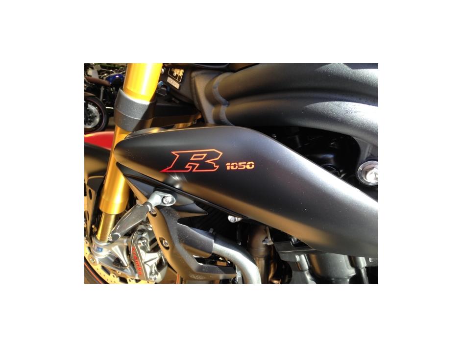 SPEED TRIPLE R 30 TH AXXESS MACHINE