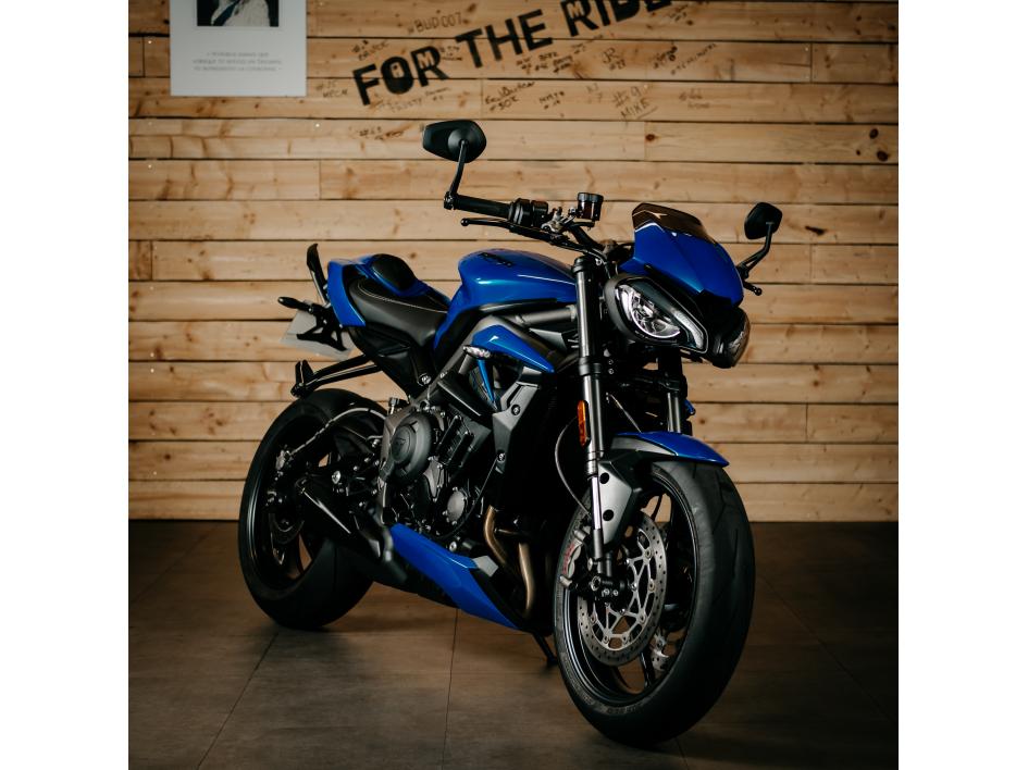 STREET TRIPLE RS NEON BLUE & MATT BLACK