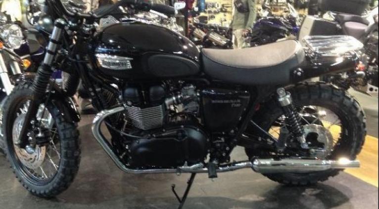 TRIUMPH 900 BONNEVILLE BLACK TT 2014 